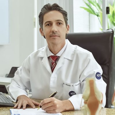 Dr. Eduardo Campelo Tavares, Traumatologia do esporte e especialista do joelho