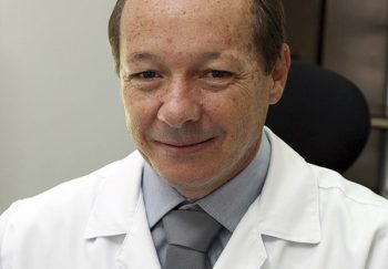 Dr. Paulo Bordone, Especialista da coluna vertebral